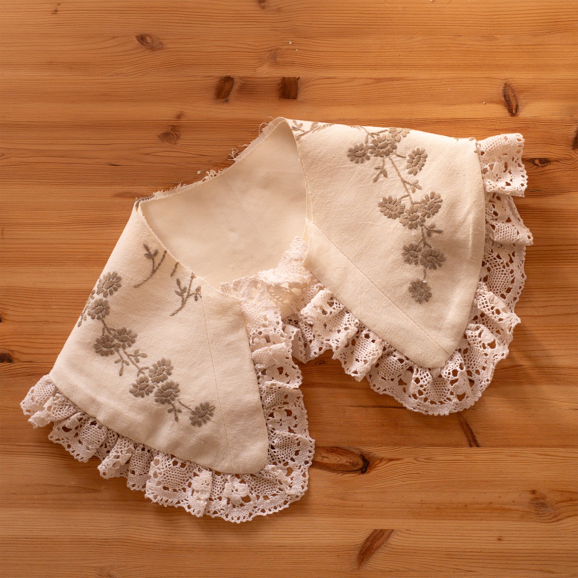 Grande Frill Collar Pattern